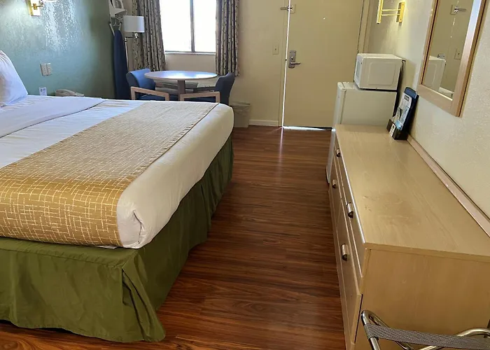 Travelodge By Wyndham Hotel