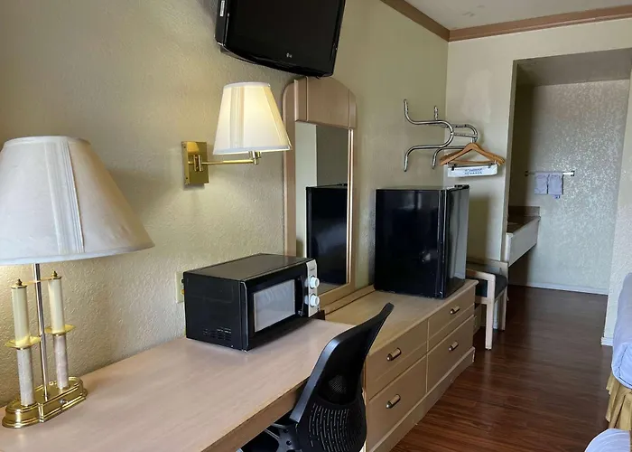 Hotel Travelodge By Wyndham 2*