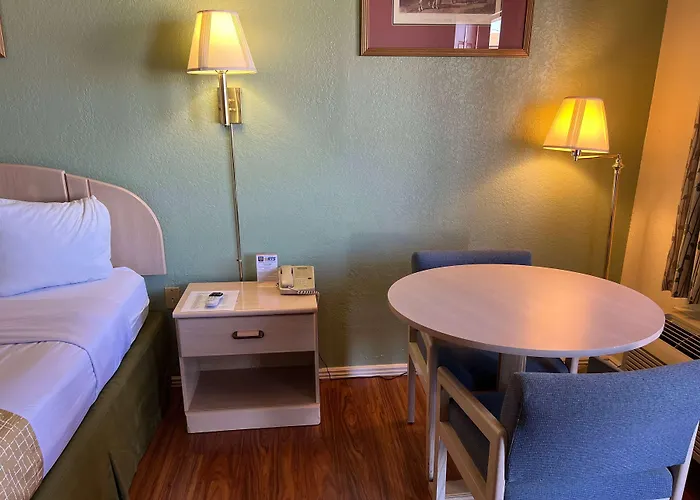 Travelodge By Wyndham Hotel Holbrook